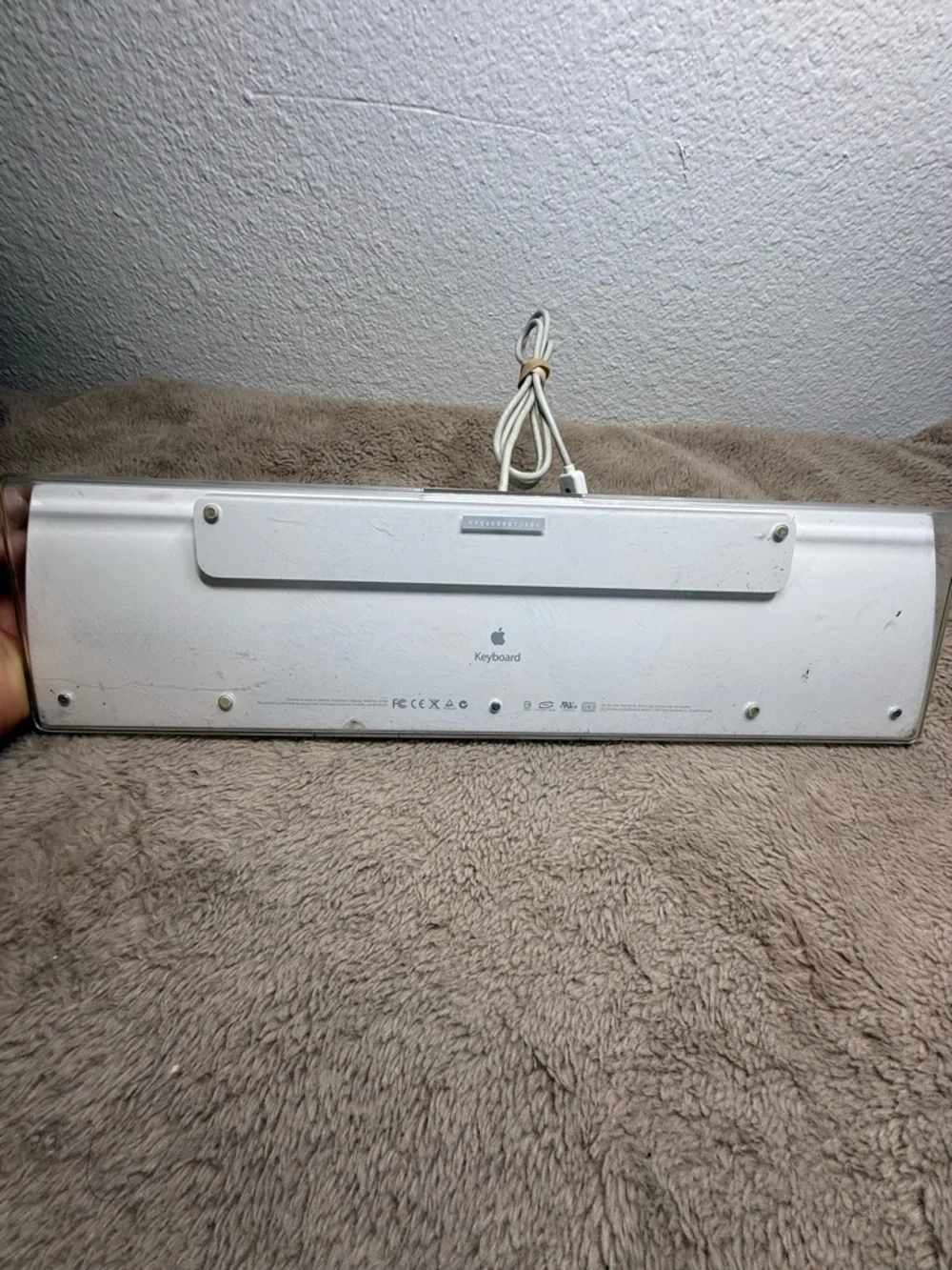 Apple A1048 Wired USB Keyboard